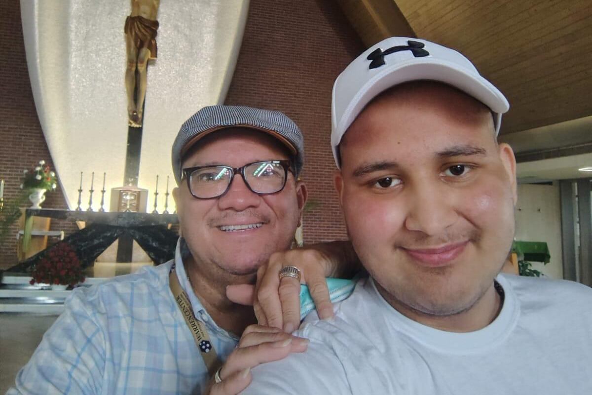 preloaded gallery image