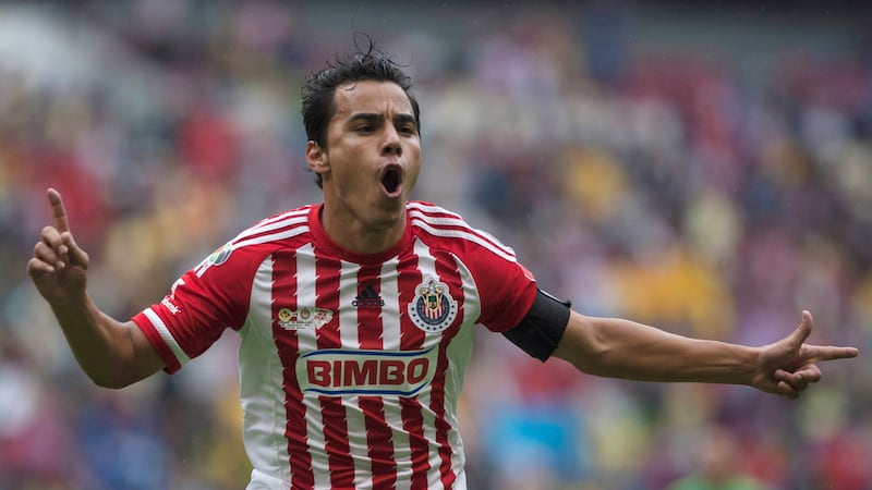 ARCHIVO - Foto del 26 de septiembre del 2025, Omar Bravo de Chias celebra tras anotar en el...
