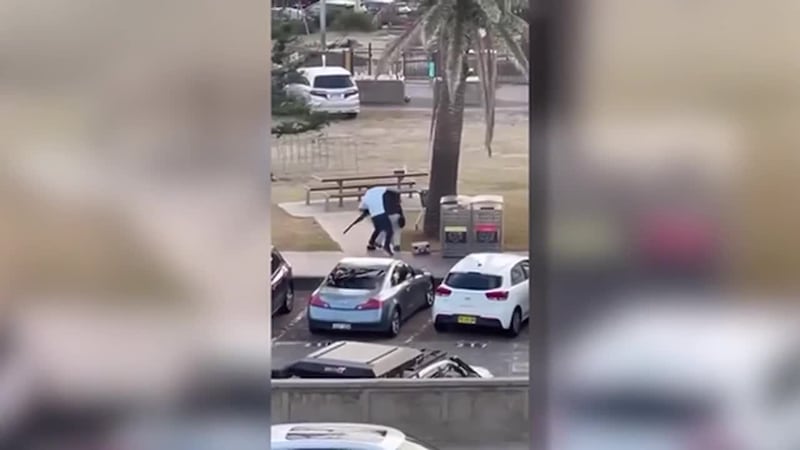 Durante el comienzo de la celebraciones del Festival Judío de las Luces, en la icónica playa...